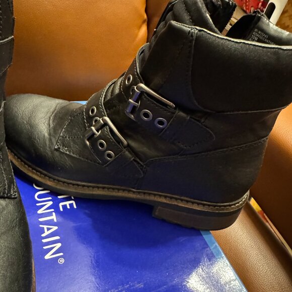 White Mountain womens Motorcycle Ankle Boots size 10 - Picture 4 of 7